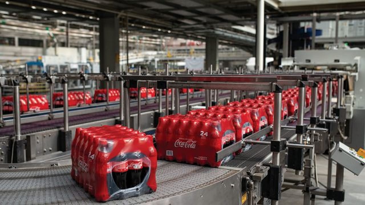 Sigue el éxodo Coca Cola traslada oficinas de Argentina a Brasil  La